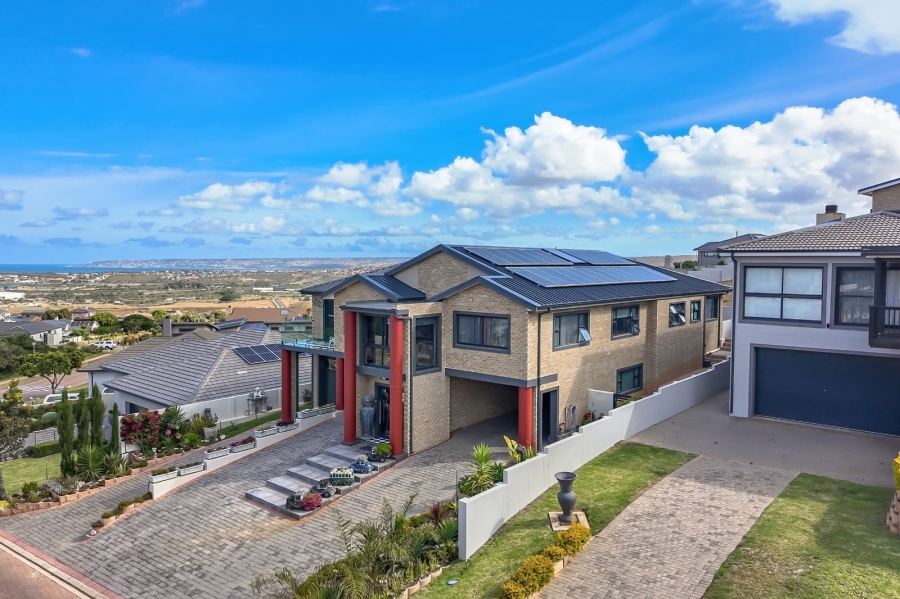 4 Bedroom Property for Sale in Monte Christo Western Cape